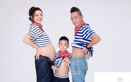 陈小春和儿子照片,亲子时光定格美好瞬间